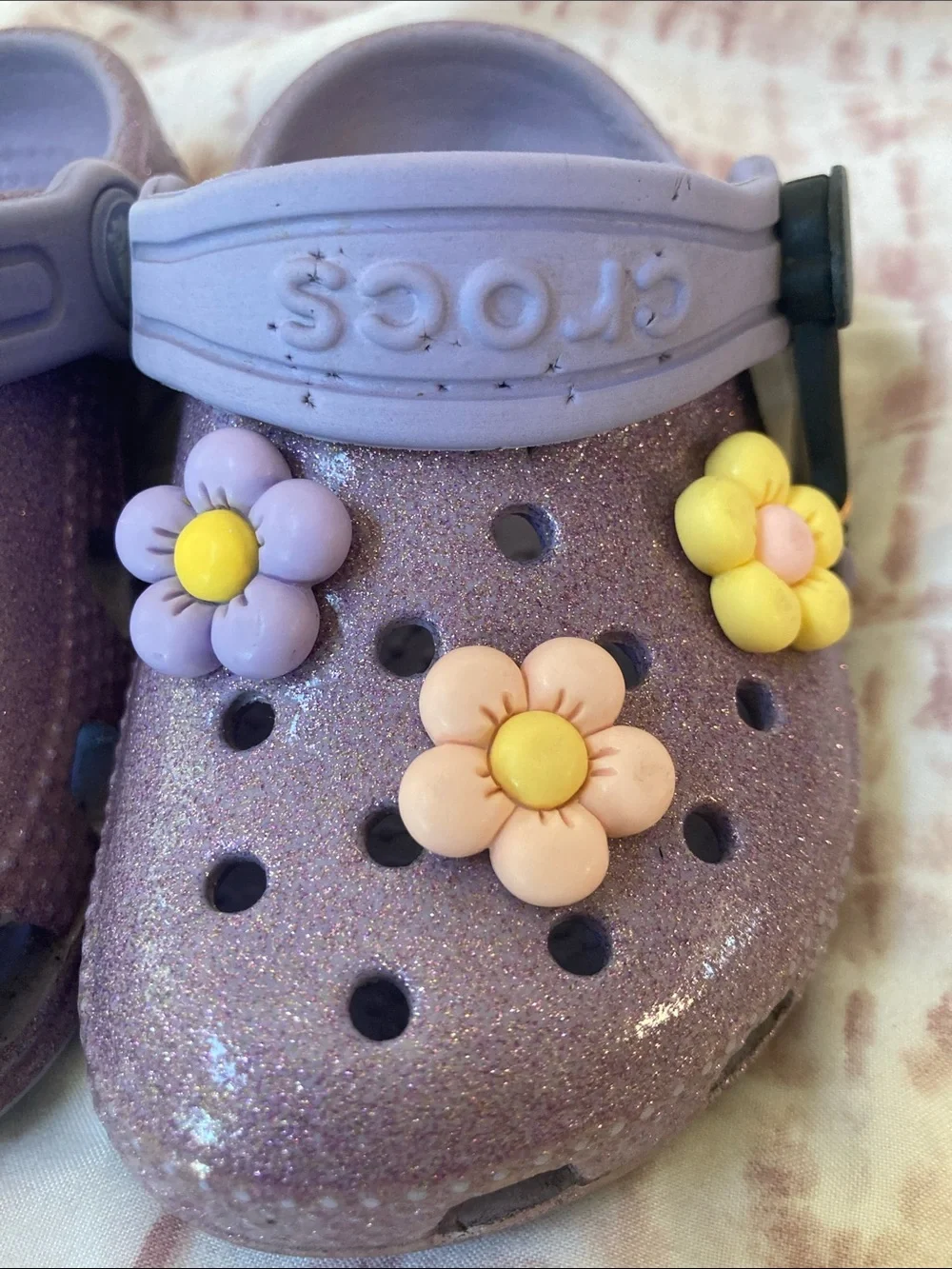 CROCS preowned some
